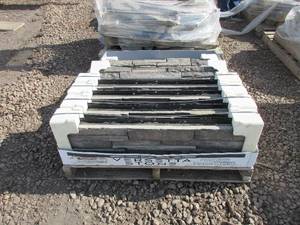 lot 45 image: VERSETTA STONE UNIVERSAL CORNERS-NEW