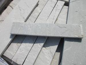 lot 128 image: PAVER STONES