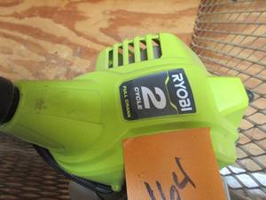 lot 164 image: RYOBI WEED WHIP