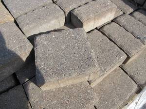 lot 77 image: CONCRETE PAVERS