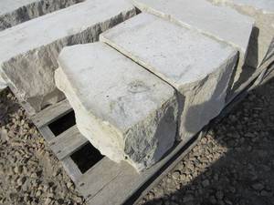 lot 125 image: FONDULAC WALLSTONE