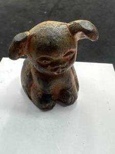 lot 43 image: Solid Metal Collectible Dog