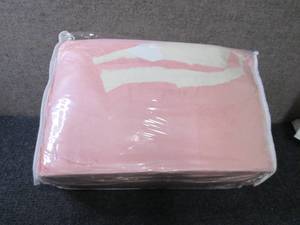 lot 1 image: King Faux Fur Comforter...