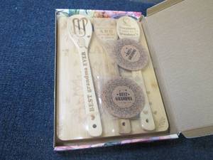 lot 19 image: Grandma Kitchen Gift...