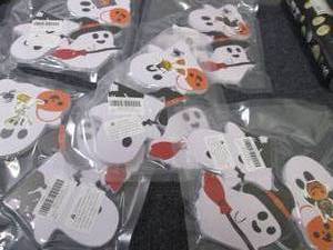lot 49 image: 5- 3 pc Ghost Decorations...