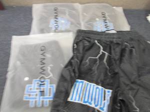 lot 214 image: 4 pr GymWolf Medium Mens Shorts NW...