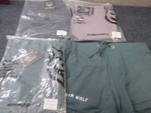 lot 221 image: 4 pr GymWolf Medium Womens Shorts ...