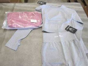 lot 234 image: 2 Ladies Small GymWolf Yoga Sets NW...