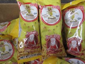 lot 283 image: 90 - 1.75 oz Dees Nuts Nanner Pudd...