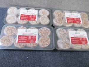 lot 323 image: DD 4- (12 oz) 8pks FROZEN Breakfast...