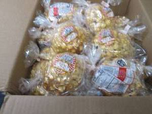 lot 344 image: Garys Gourmet Soft Caramel Corn Ba...