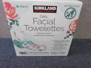 lot 355 image: 180 ct Kirkland Daily Facial Towele...