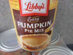 lot 371 image: 6- 30 oz Libbys Easy Pumpkin Pie M...