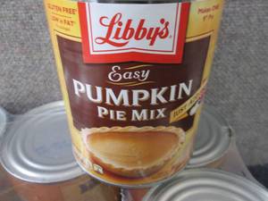 lot 372 image: 6- 30 oz Libbys Easy Pumpkin Pie M...