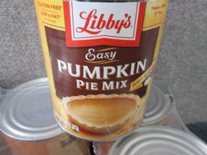 lot 373 image: 6- 30 oz Libbys Easy Pumpkin Pie M...