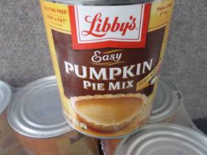 lot 374 image: 6- 30 oz Libbys Easy Pumpkin Pie M...