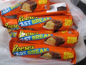 lot 387 image: 12- 3.5 Reeses Fast Break King Siz...