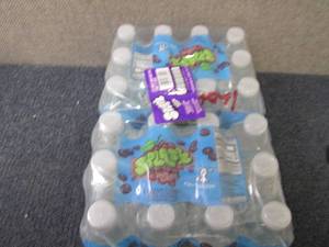 lot 418 image: 24- 8 oz Splash Acai Grape ...