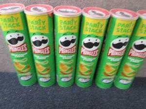lot 431 image: 6- 7.1 oz Pringles Sour Cream & Oni...