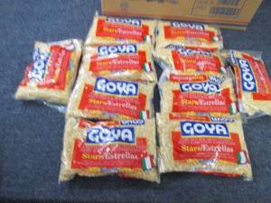 lot 439 image: 10-7 oz Goya Stars Macaroni...