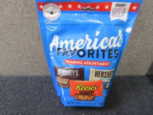 lot 453 image: 17.6 oz Americas Favorites...