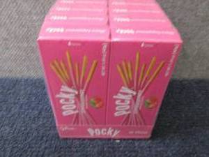 lot 467 image: Pocky Cream Covered Biscuit Sticks ...