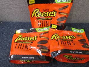 lot 470 image: 3- 7.37 oz Reeses Dark Thins...
