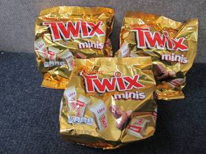 lot 482 image: 3- 9.7 oz Twix Minis...
