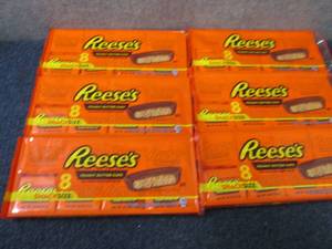 lot 483 image: 6- 8pks Reeses Snack Size...