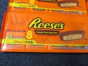 lot 486 image: 6- 8pks Reeses Snack Size...