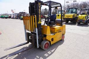 lot 19 image: Hyster Model 55 Forklift