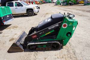 lot 9 image: 2017 Toro Dingo Model TX525 Mini Tracked Skid Loader Skid Steer