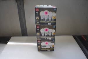 lot 9 image: 3 packs LED Lightbulbs