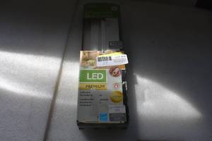 lot 39 image: Under Cabinet Fixture