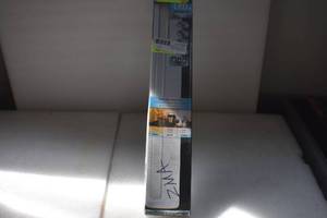lot 41 image: Under Cabinet Fixture