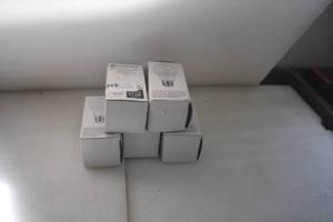 lot 52 image: 5 packs Light Bulbs