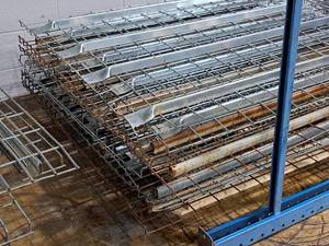 lot 534 image: Lot of (10) Pallet Racking Wire Grate Shelving - 61x46
