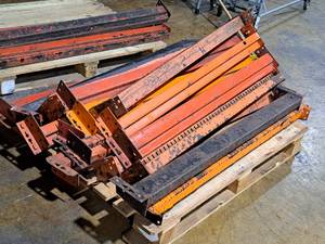 lot 550 image: Lot of (15) 4 Pallet Racking Cross Beams