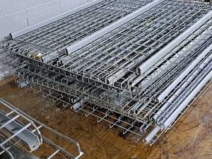lot 559 image: Lot of (17) Pallet Racking Wire Grate Shelving - 61x46