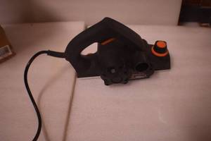lot 1 image: WEN 6528 3.8-Amp 2-38 Inch Electric Hand Planer