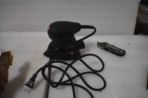 lot 24 image: WEN 6301 Electric Detailing Palm Sander