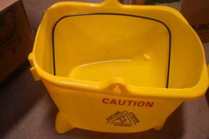 lot 47 image: WEN 73034B Rolling Mop Bucket with Down Press Wringer, 26-Quart Capacity