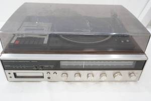lot 12 image: JCPenney AMFMCassetteEight TrackRecord Player
