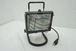 lot 20 image: work light