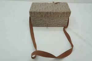 lot 36 image: Vintage Camera & case