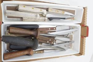 lot 49 image: Knives & Stainless Steel Sharpeners