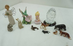 lot 52 image: figurines