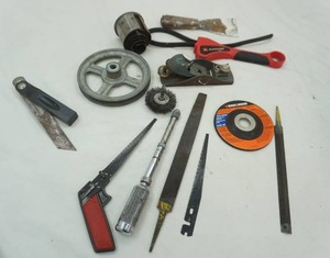 lot 64 image: hand tools
