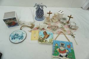 lot 113 image: Home Decor Lot ceramic, crosses, angels  & more
