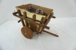 lot 121 image: Vintage Decorative Cart